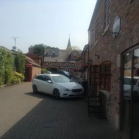 Orillia House & 住宿加早餐酒店 3*