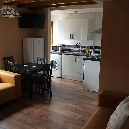 Orillia House & 3* Stockton-on-the-Forest