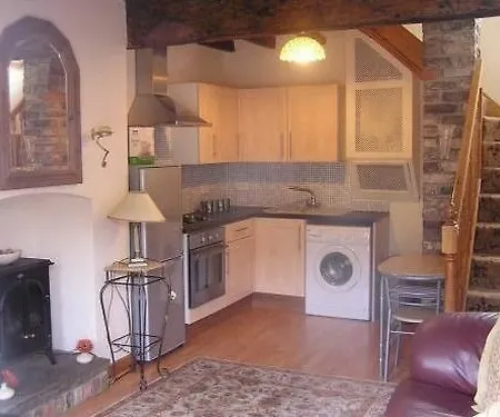 Orillia House & 3*